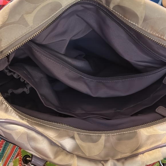 This authentic signature coach diaper bag - Picture 3 of 5